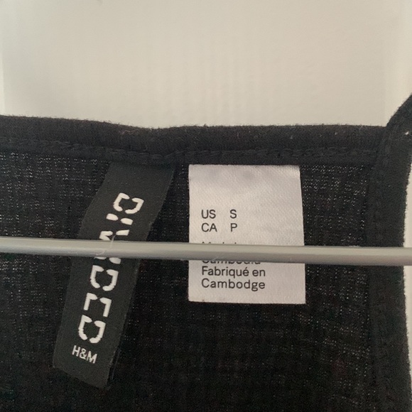 H and M black top - Picture 2 of 2
